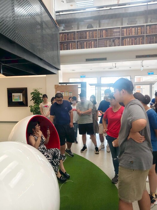 圖書館多功能椅使用介紹