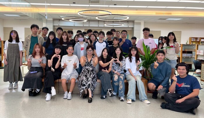 114學年企管系新生圖書館導覽介紹